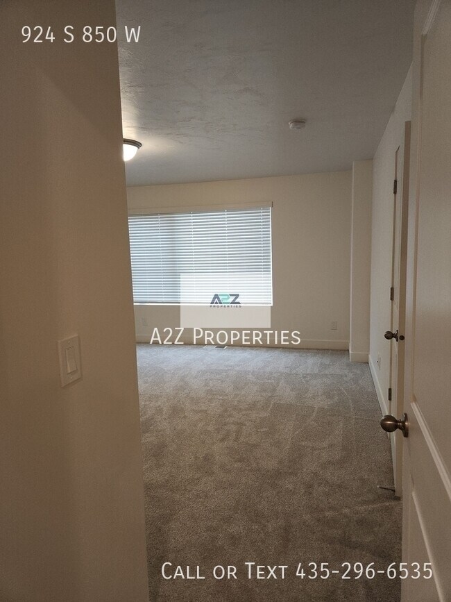 Building Photo - 924 S 850 W