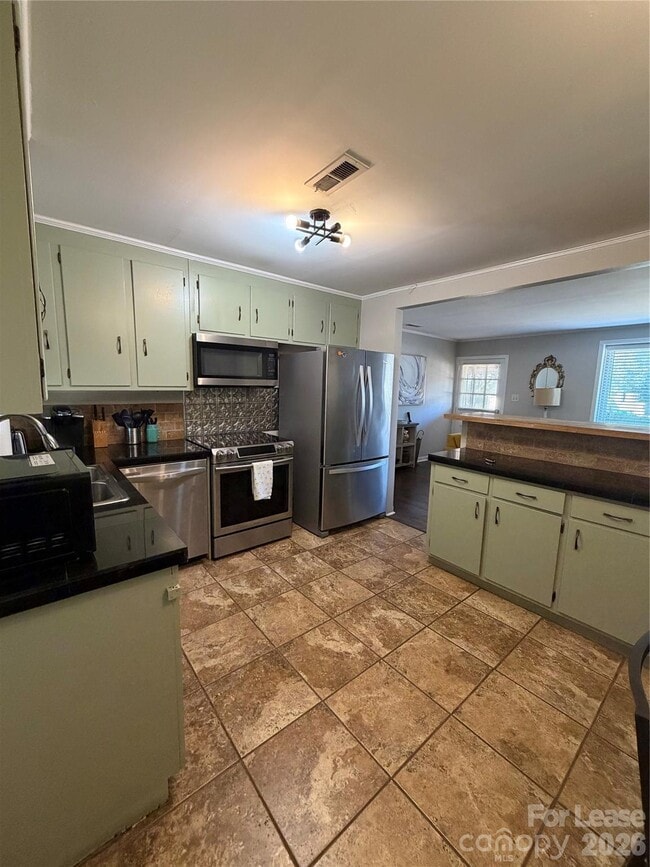 Building Photo - 4609 Connecting Rd