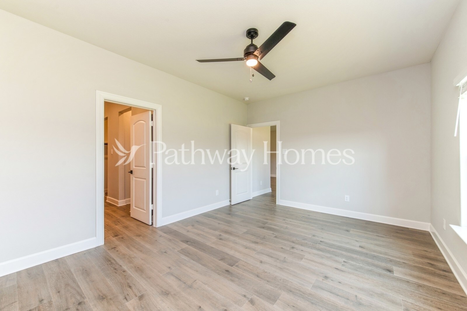Building Photo - 619 Brookside Dr
