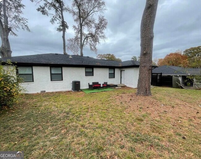 Building Photo - 2597 Glenvalley Dr