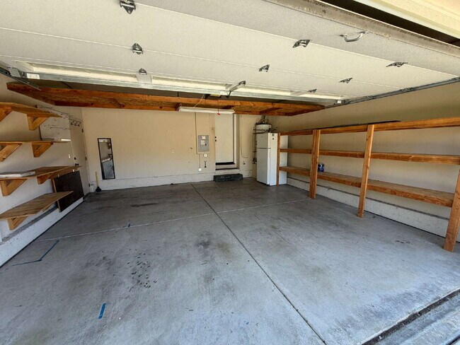 Building Photo - "Charming 4-Bed Oasis with Granite Touches with Tennis and Poolside Bliss steps away in Danville!"