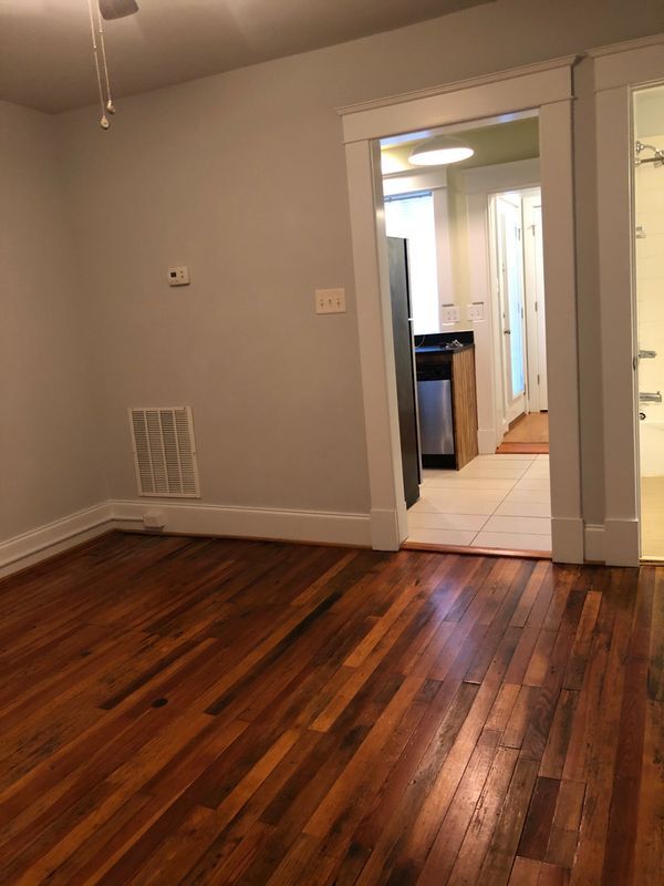 Building Photo - 2310 Parkwood Ave