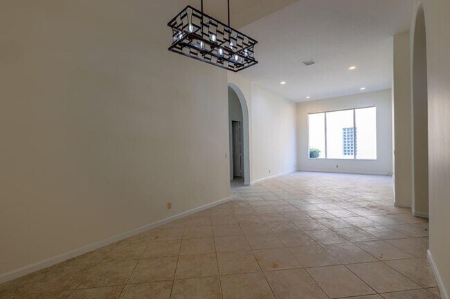 Building Photo - 6428 Garden Ct