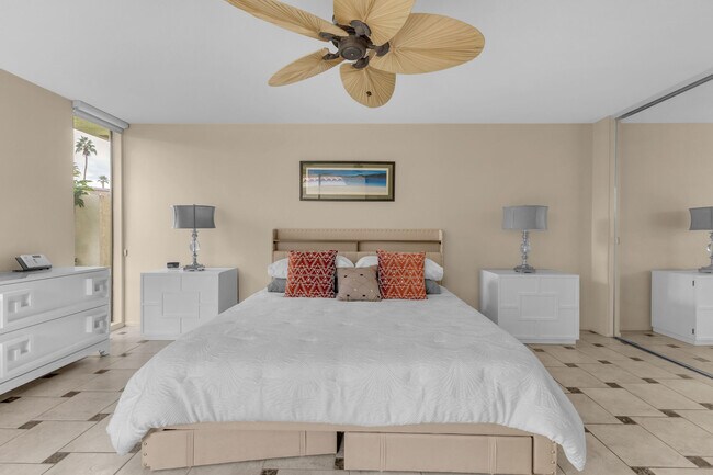 Building Photo - 31 Stanford Dr