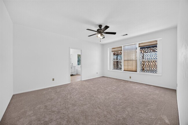 Building Photo - 88 Laughing Brook Ct