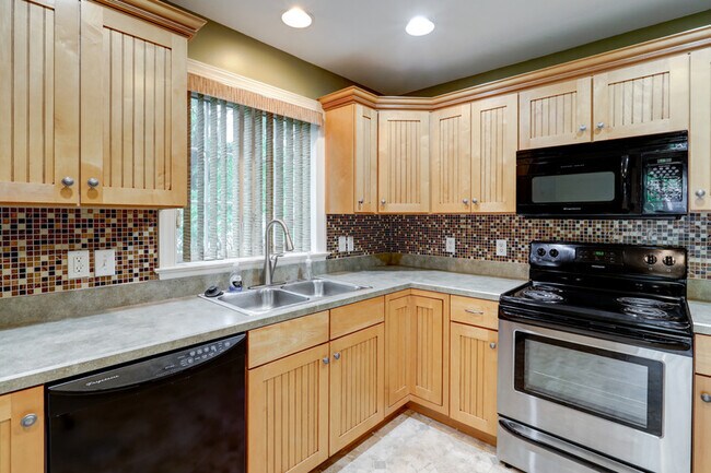 Building Photo - 258 Cool Creek Way