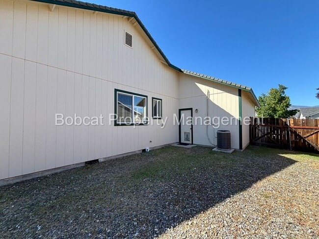 Building Photo - 2963 Hot Springs Dr