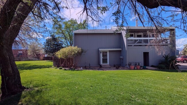 Building Photo - 4150 Monroe Dr