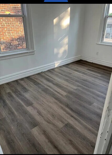 Building Photo - 275 Linden Ave