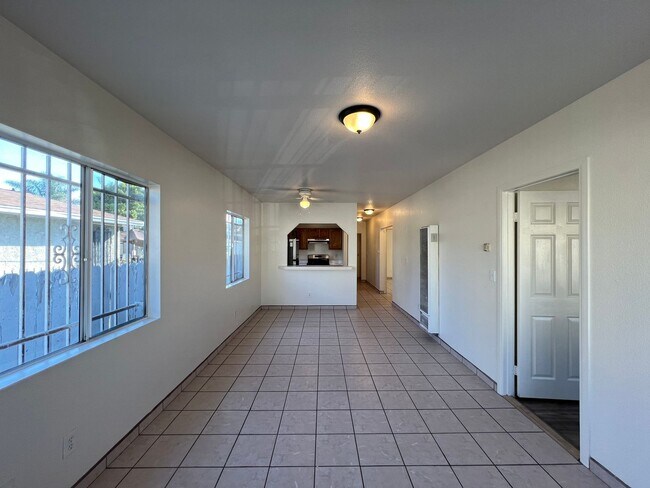 Building Photo - 8416 1/2-8416 1/2 Graham Ave