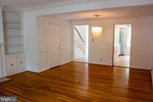 Building Photo - 3517 Chevy Chase Lake Dr