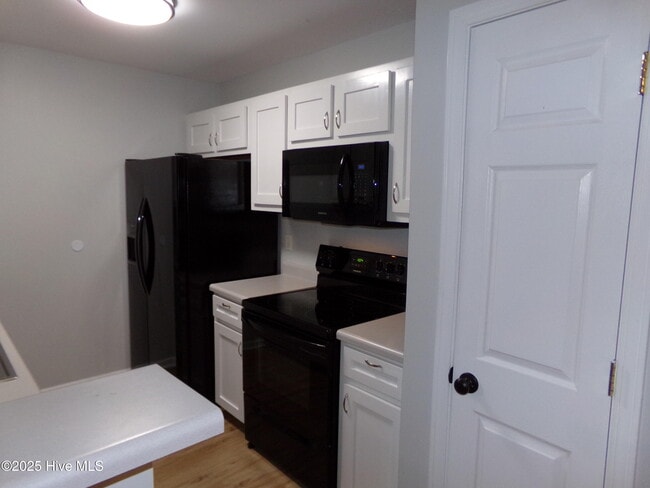 Building Photo - 119 Gooding Dr