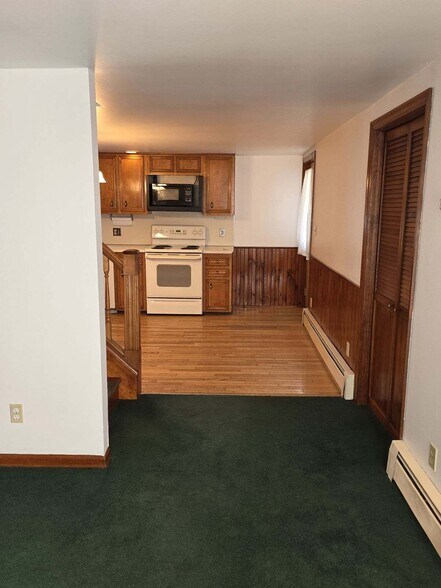 Building Photo - 1584 PA-106