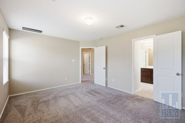 Building Photo - 108 Wind Flower Ln