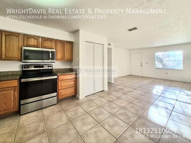 Building Photo - 1702 E Mulberry Dr