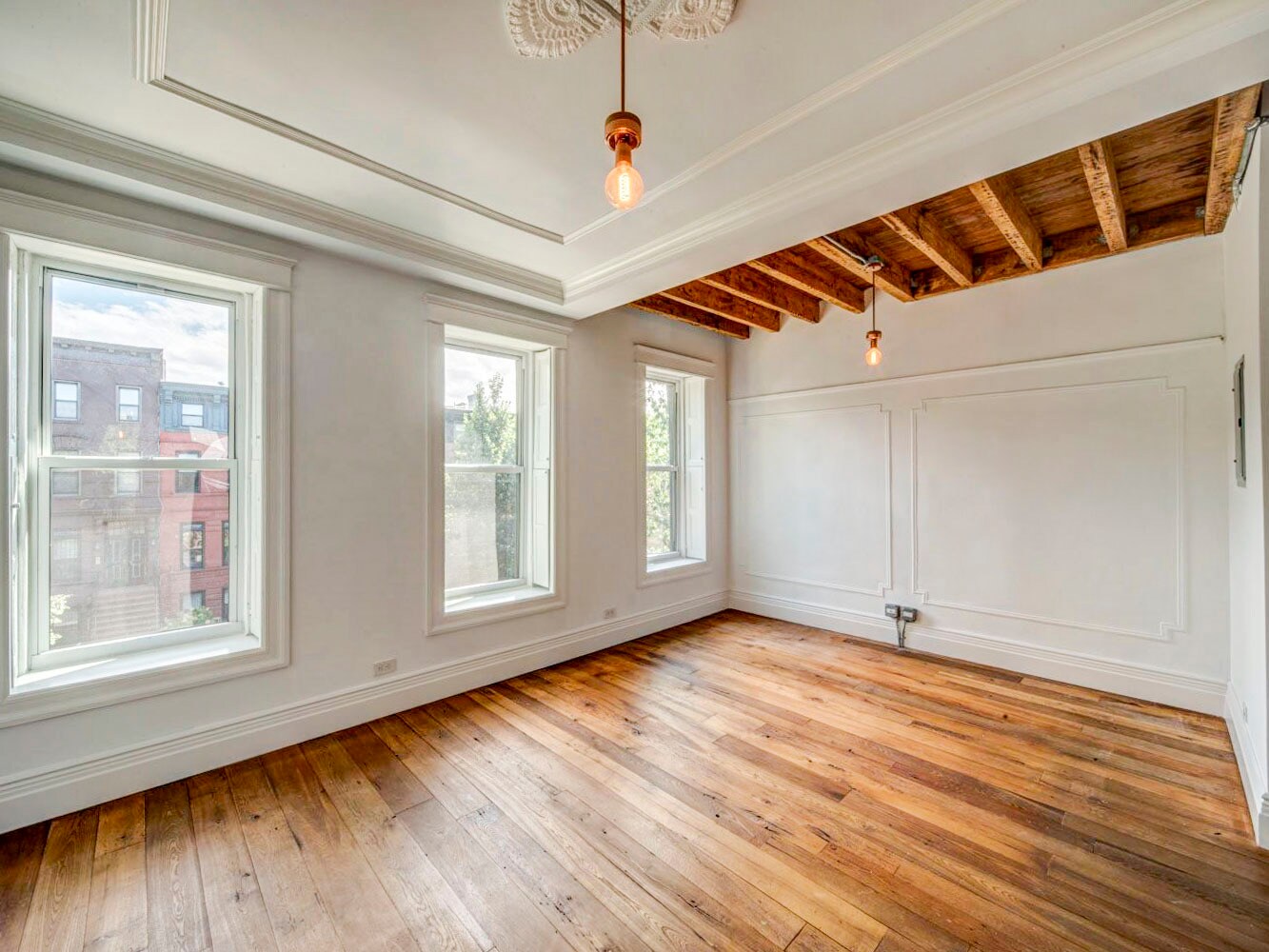 Living Room - 607 Hancock St