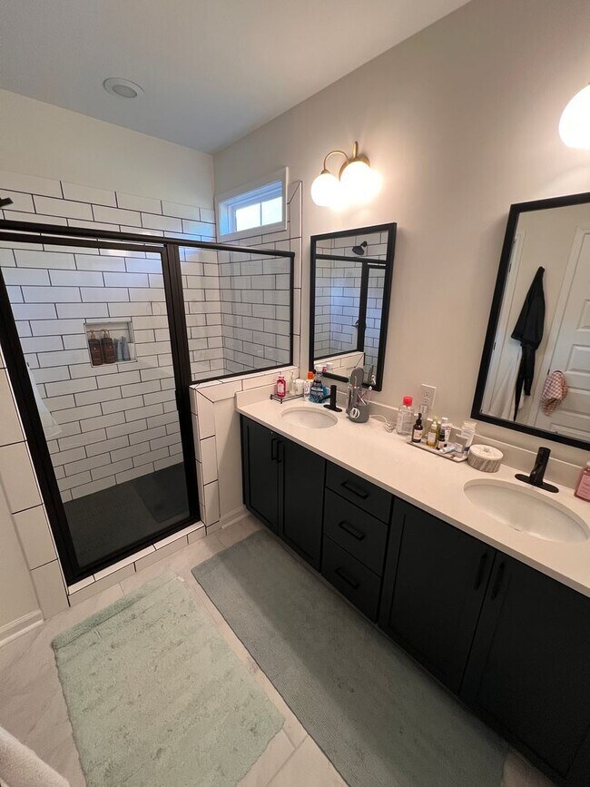Building Photo - 9852 Bluestone Cir