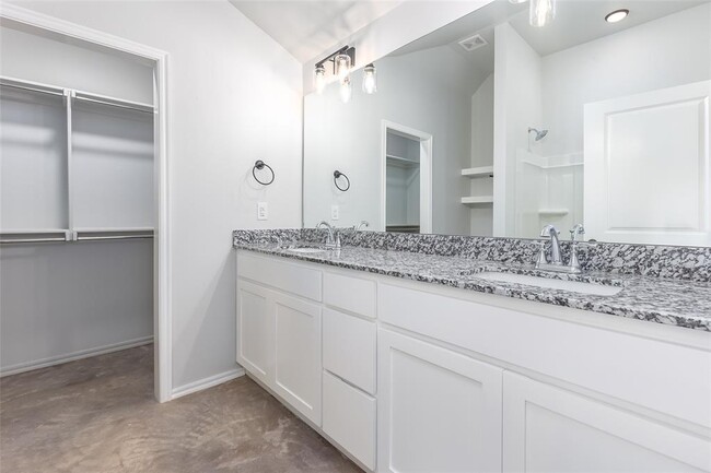 Building Photo - 2343 SW 90th Pl