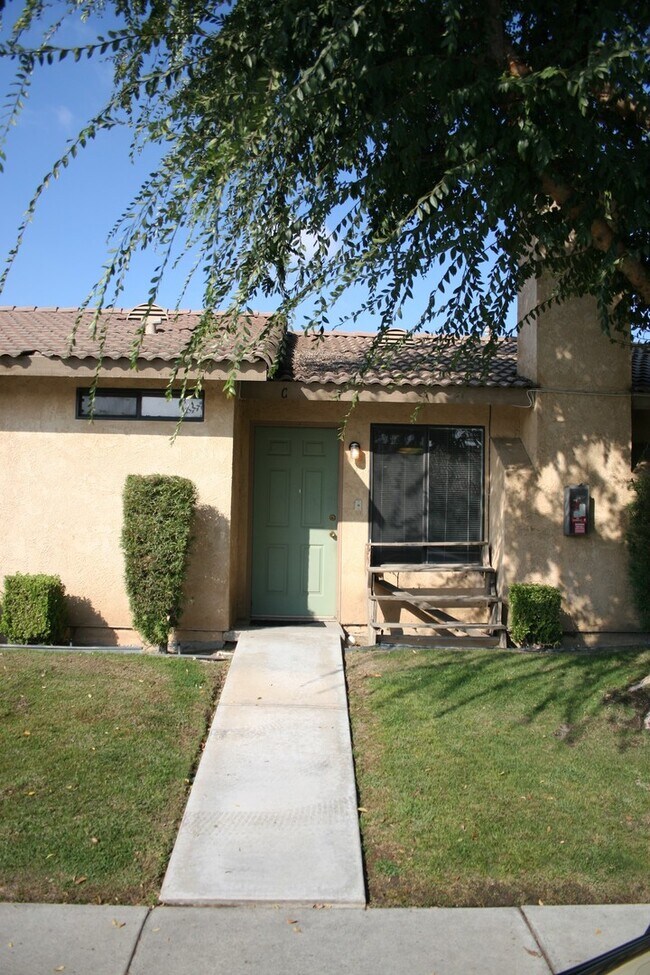 Building Photo - 8600 White Rock Dr