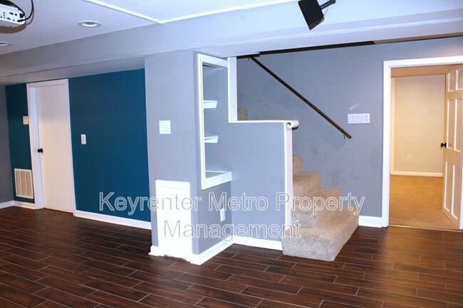 Building Photo - 9201 Fort Foote Rd