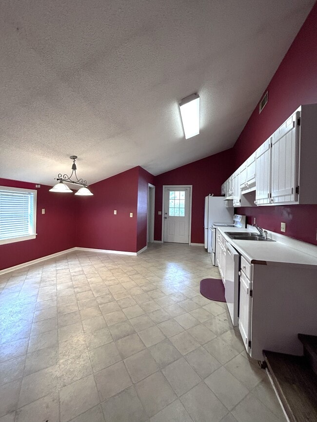 Building Photo - 1030 Bohler Rimes Rd