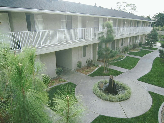 Pineridge Norwalk, CA Apartment Finder