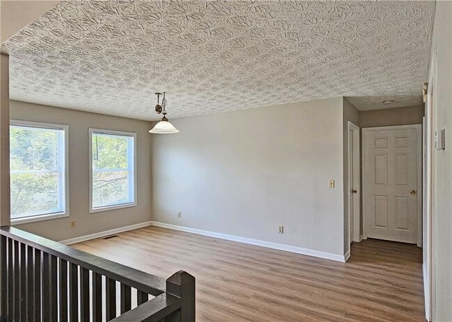 Building Photo - 5530 Deerfield Pl