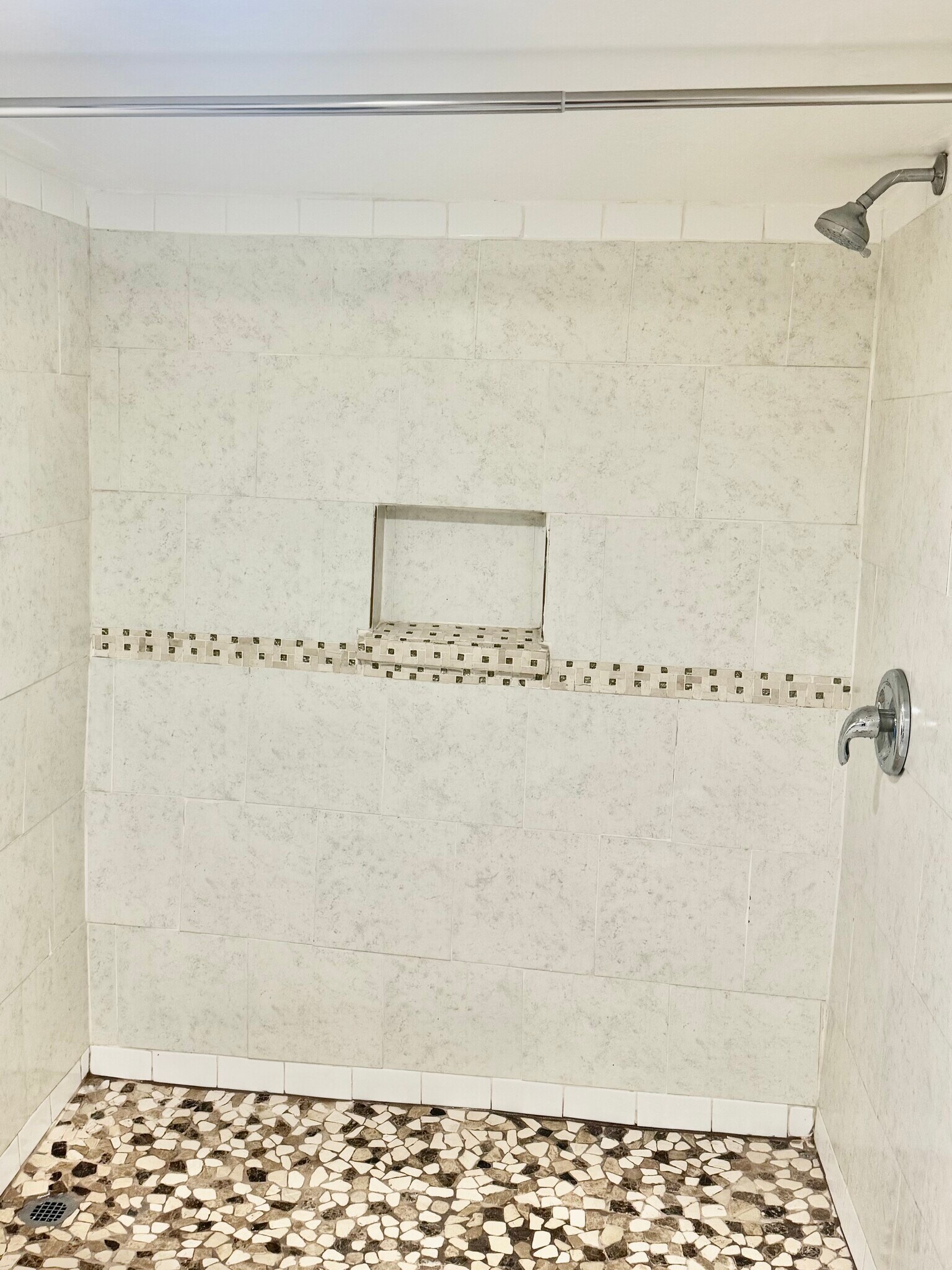 Building Photo - 2624 Live Oak St