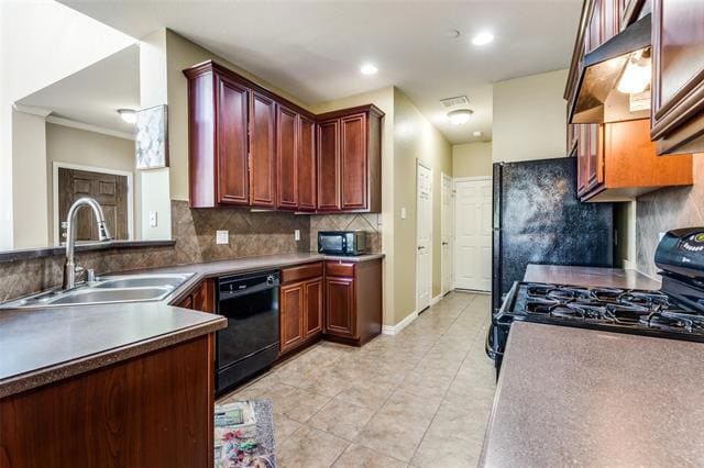 Building Photo - 8730 Manhattan Ave