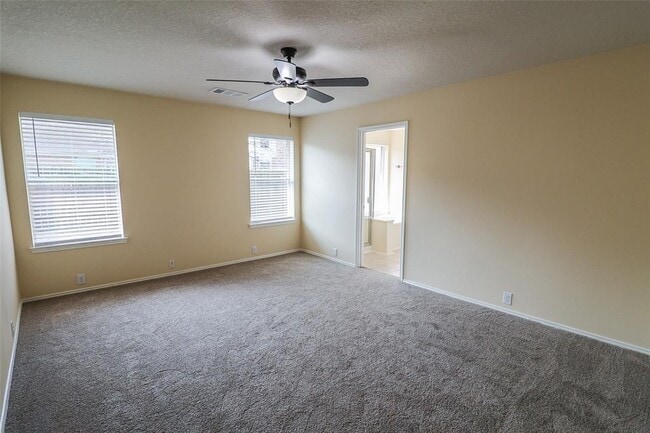 Building Photo - 18611 Woodbreeze Dr