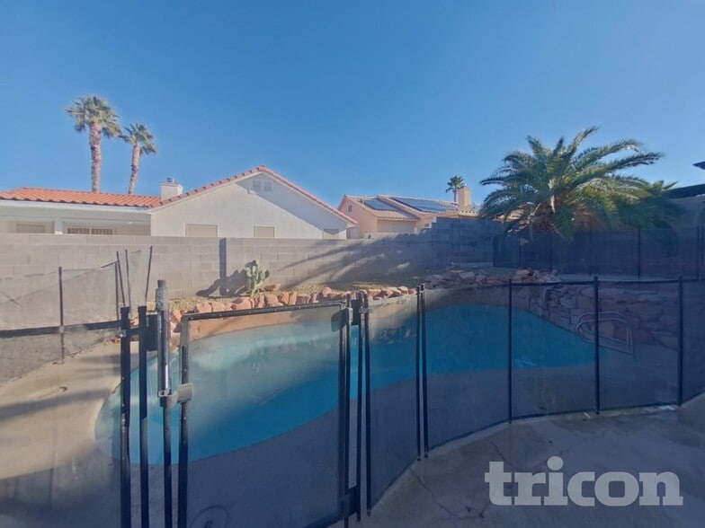 Building Photo - 1133 Broken Hills Dr