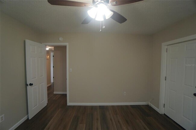 Building Photo - 3603 S Belcher Dr