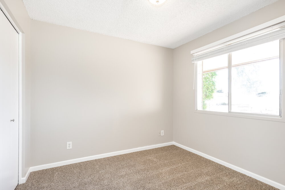 Building Photo - 3039 S Kenneth Pl