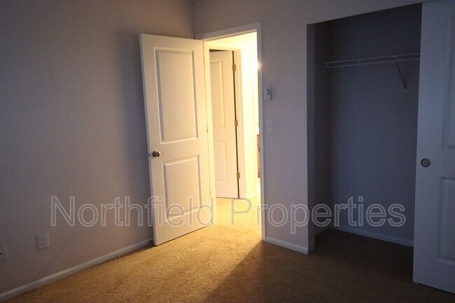 Building Photo - 3421 31st Dr