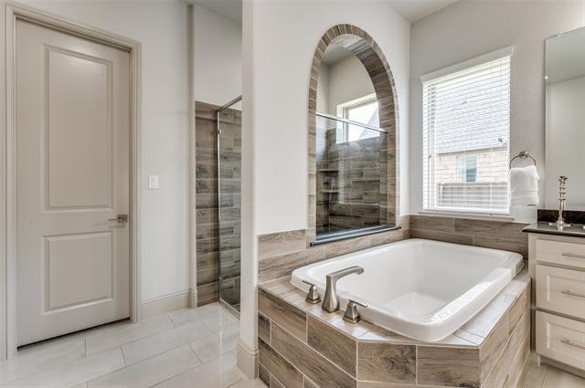 Building Photo - 870 Redstem Dr