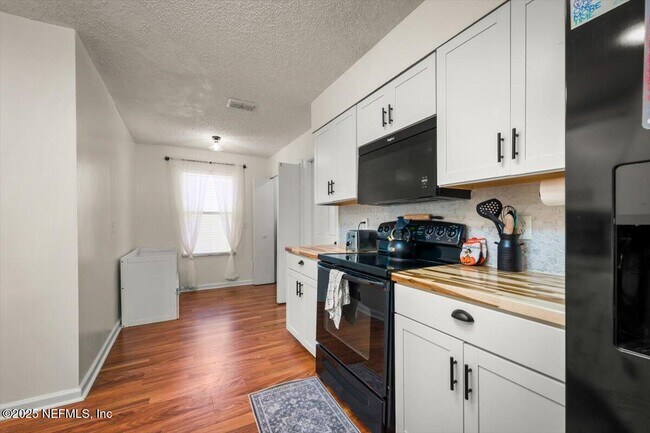 Building Photo - 3314 Guernsey Ct