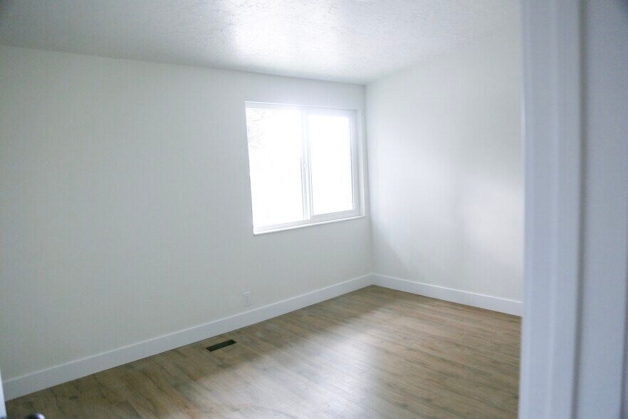 Building Photo - 12330 S 900 E