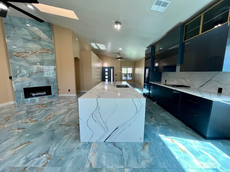 Building Photo - 8709 E Gail Rd