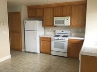 Building Photo - 647 McGinnis Cir