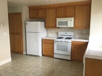 Building Photo - 647 McGinnis Cir