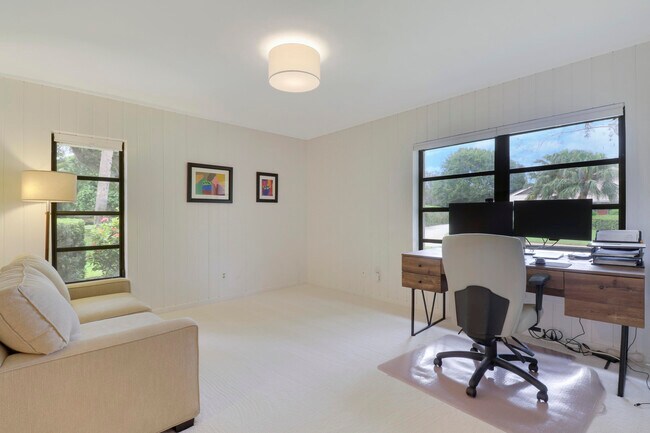 Building Photo - 5740 SE Winged Foot Dr