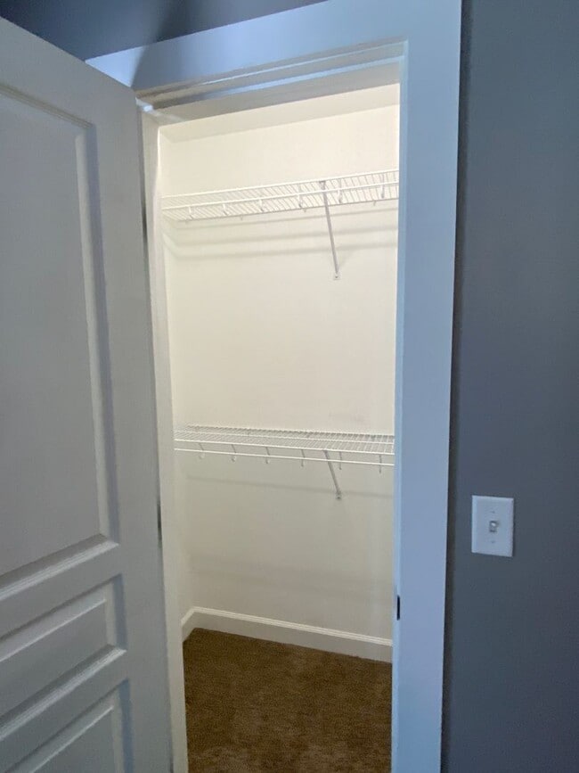 Building Photo - 2bd 2.5ba Townhome in Germantown/Neuhoff District