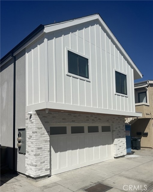 Building Photo - 204 Lugonia St