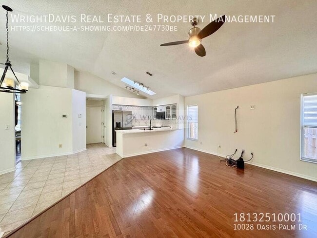 Building Photo - 10028 Oasis Palm Dr