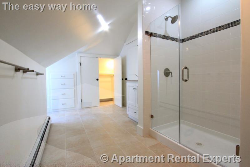 Building Photo - 119 Central St