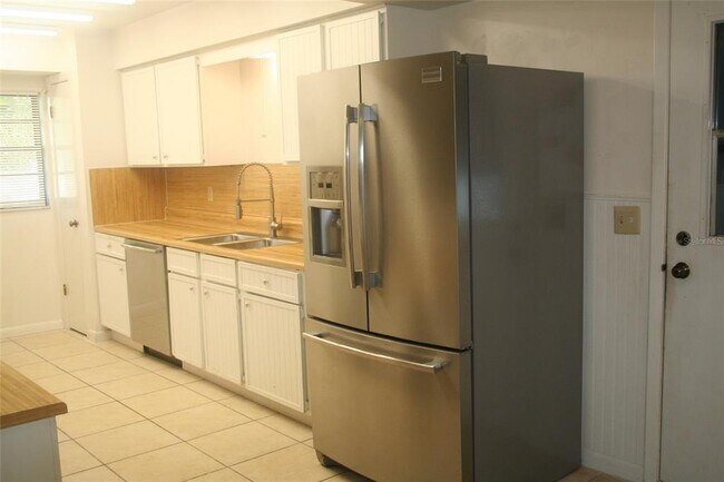 Building Photo - 6341 Flamingo Dr