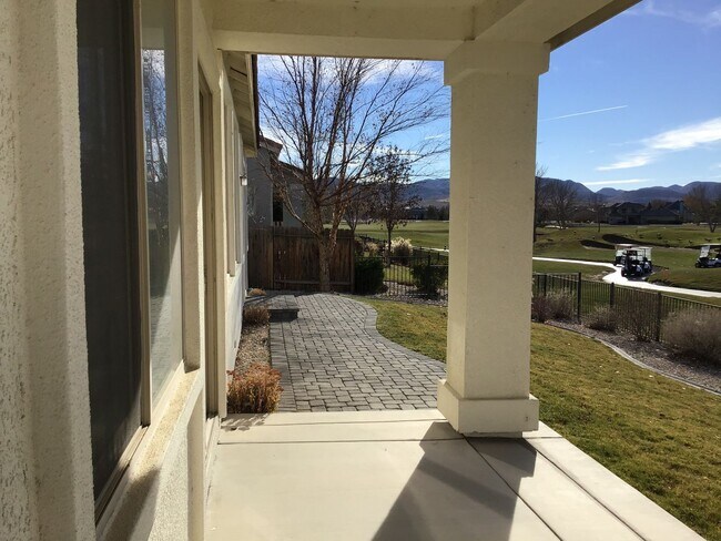 Building Photo - 442 La Costa Cir