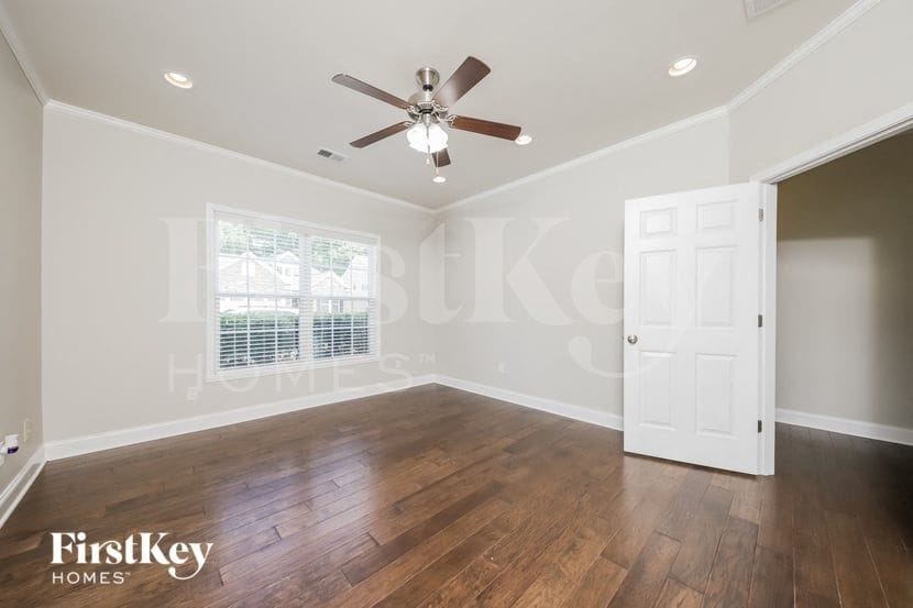 Building Photo - 5810 Woodside Frst Trl
