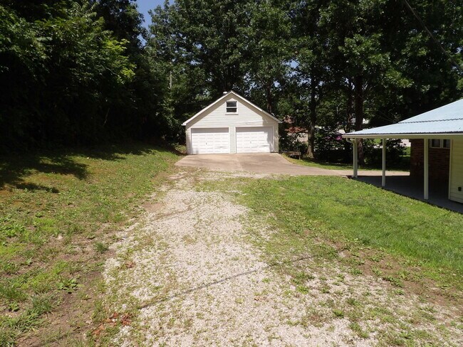 Building Photo - 248 Meadowview Dr