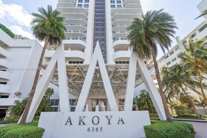 Building - 6365 Collins Ave